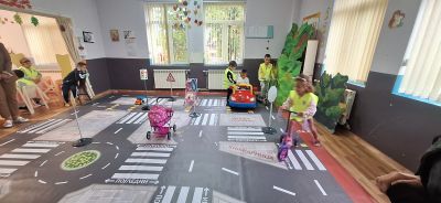 'Аз съм малък пешеходец" - заедно учим правилата за безопасност на движението 5