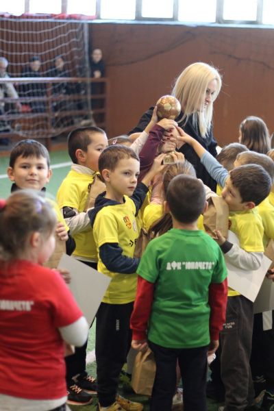 Коледен турнир по футбол 12