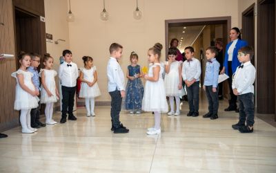 Светлина, радост и коледни пожелания от децата на ДГ "Слънчице" 3