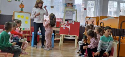 "Вълшебството на чувствата - да бъдем приятели" - открита педагогическа ситуация в четвърта група "Усмивка" 3