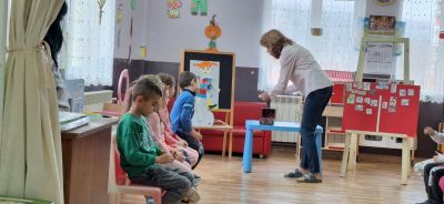 "Вълшебството на чувствата - да бъдем приятели" - открита педагогическа ситуация в четвърта група "Усмивка" 4