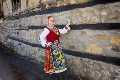 Да съхраним българското - колективът на ДГ "Слънчице" пременен в народни носии 13