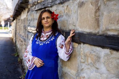 Да съхраним българското - колективът на ДГ "Слънчице" пременен в народни носии 7