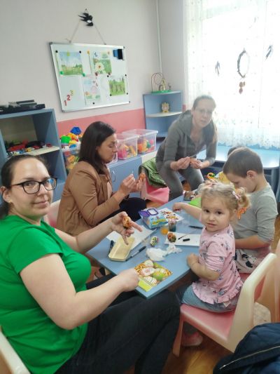 "Великденска работилничка в първа група "Пчеличка" 4