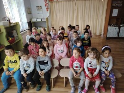 Ден на четенето в ДГ "Слънчице" - ДГ Слънчице - Етрополе