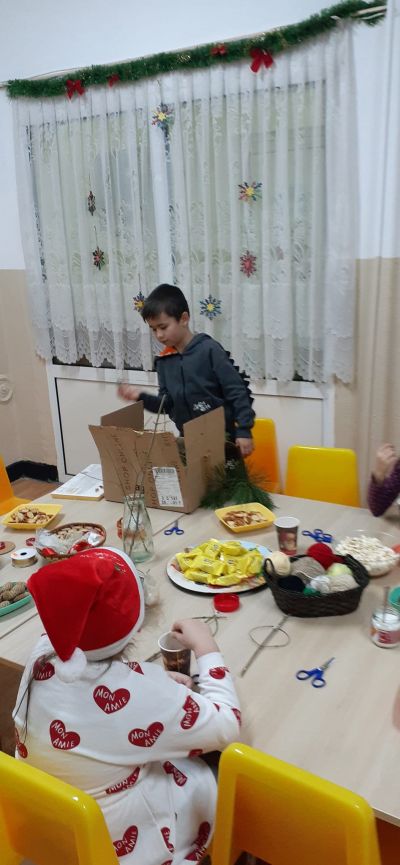 Коледни работилници в ДГ "Слънчице" - ДГ Слънчице - Етрополе